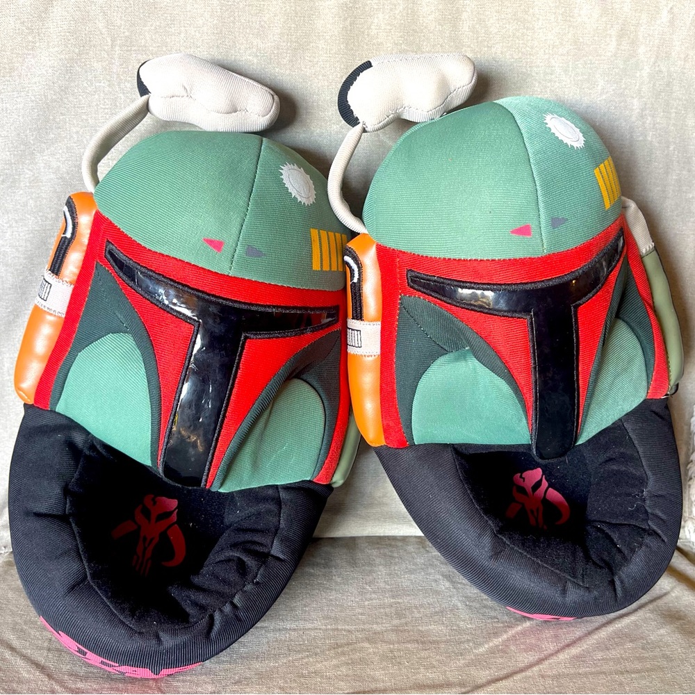 Star Wars Boba Fett Slippers (Size 7-9) Like New!